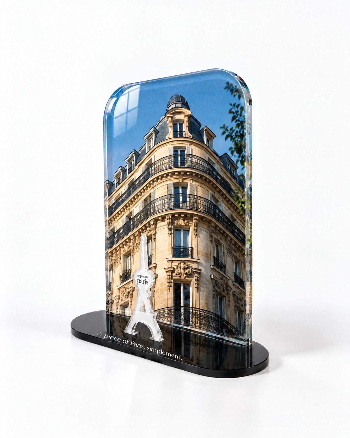 Side view of the Haussmann acrylic decor with polished edges and reflections