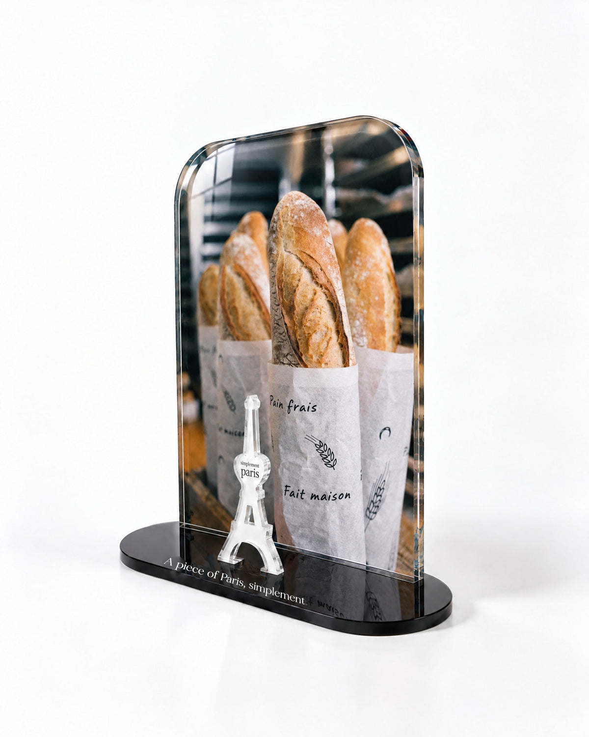 Side view of the La Baguette acrylic decor with polished edges and reflections