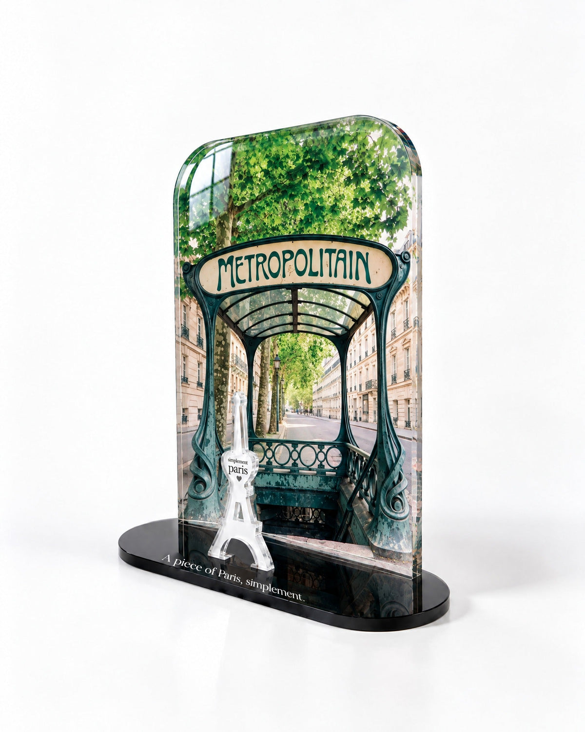Side view of the Métropolitain acrylic decor with polished edges and reflections