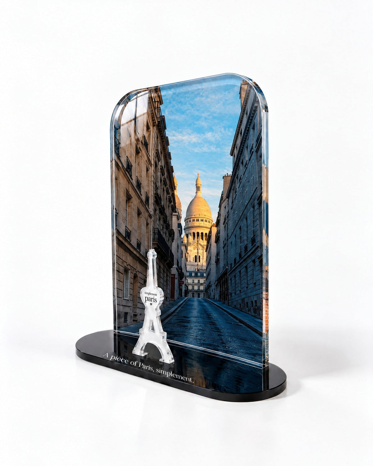 Side view of the Montmartre acrylic decor with polished edges and reflections