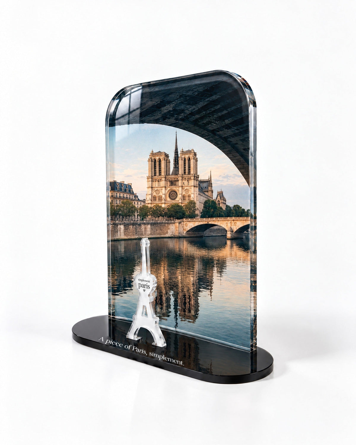 Side view of the Notre-Dame acrylic decor with polished edges and reflections
