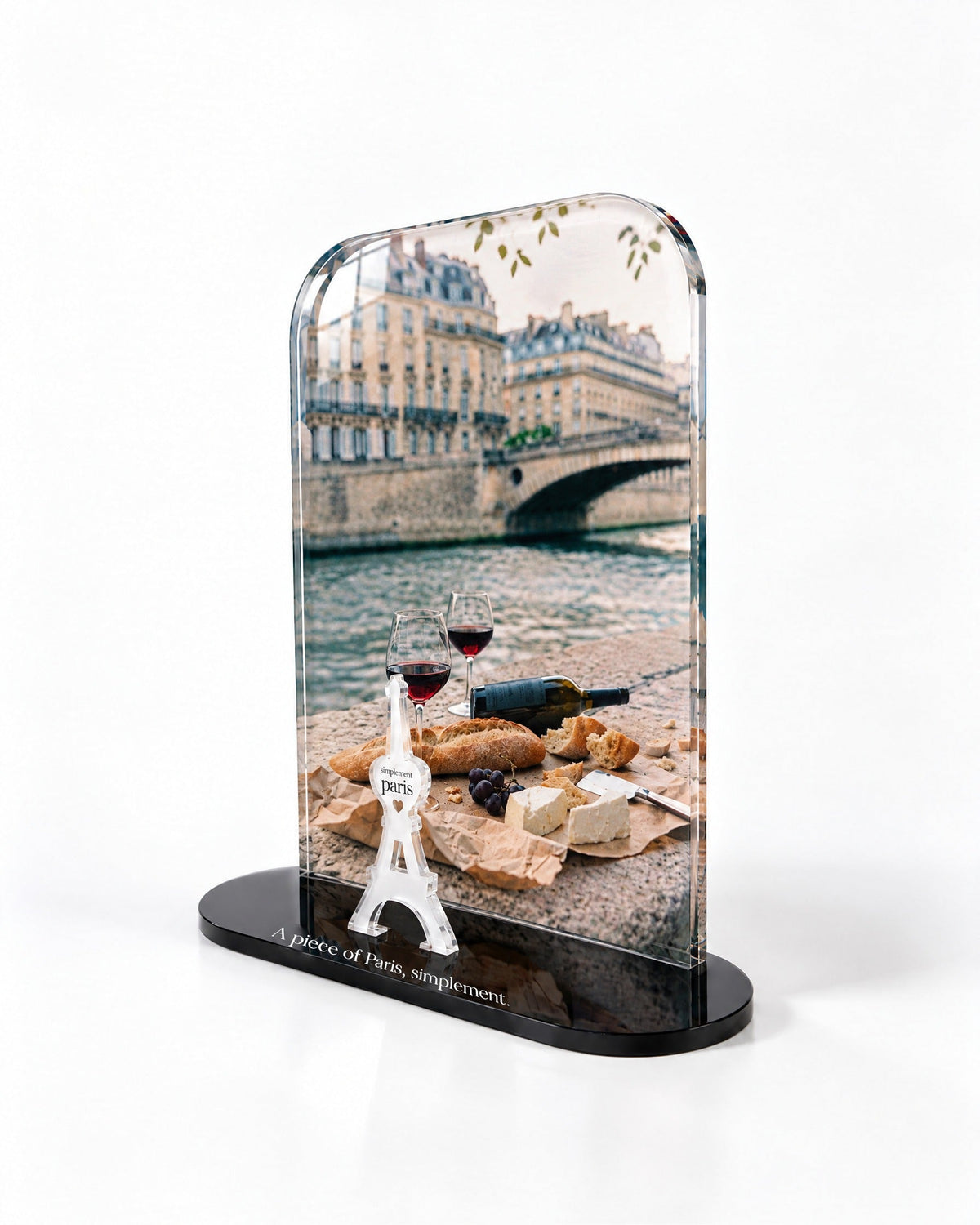 Side view of the Picnic on the Seine acrylic decor with polished edges and reflections